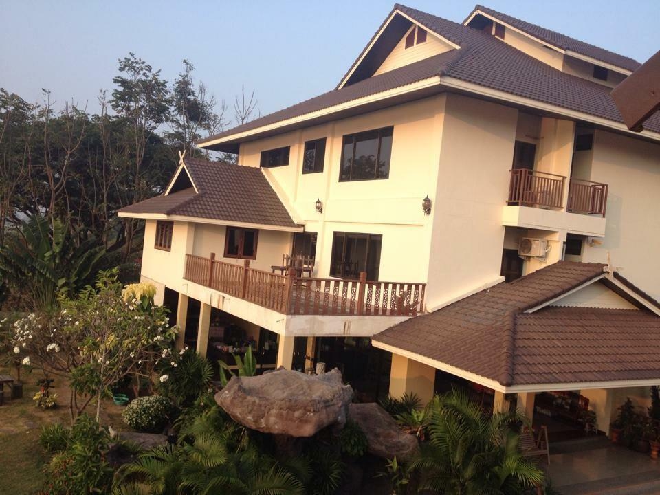 Huaymuang Apartment Ubon Ratchathani Bagian luar foto