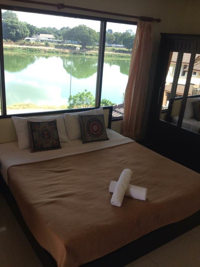 Huaymuang Apartment Ubon Ratchathani Bagian luar foto