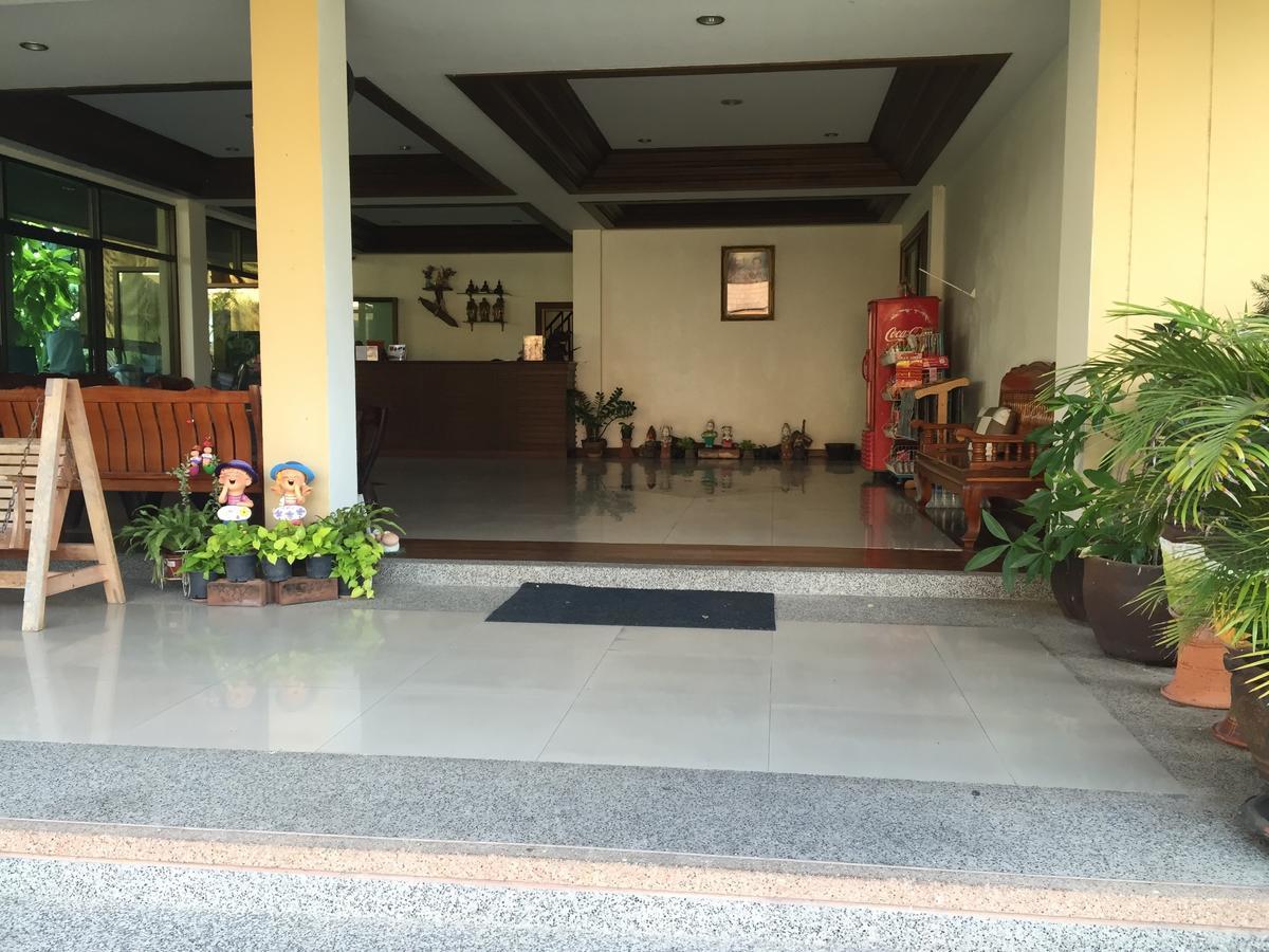 Huaymuang Apartment Ubon Ratchathani Bagian luar foto