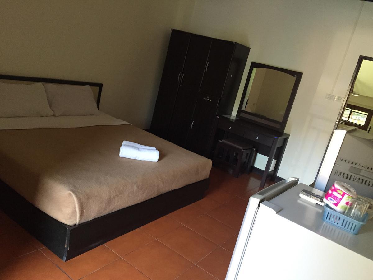 Huaymuang Apartment Ubon Ratchathani Bagian luar foto