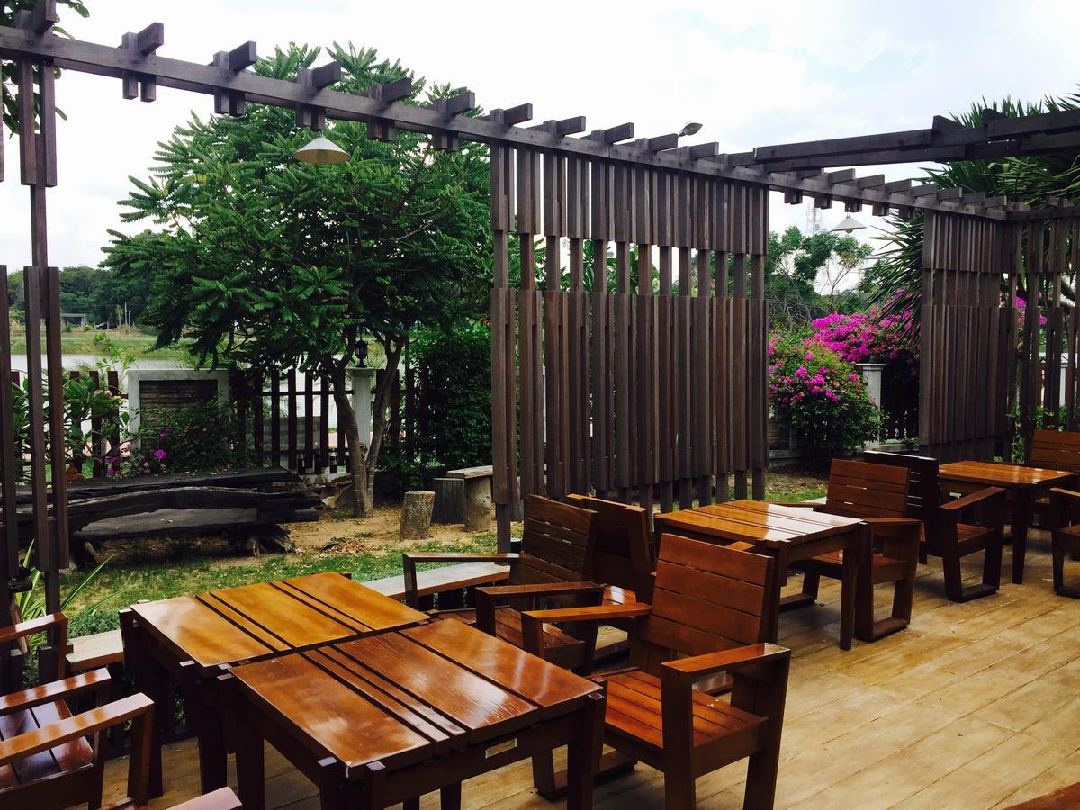 Huaymuang Apartment Ubon Ratchathani Bagian luar foto
