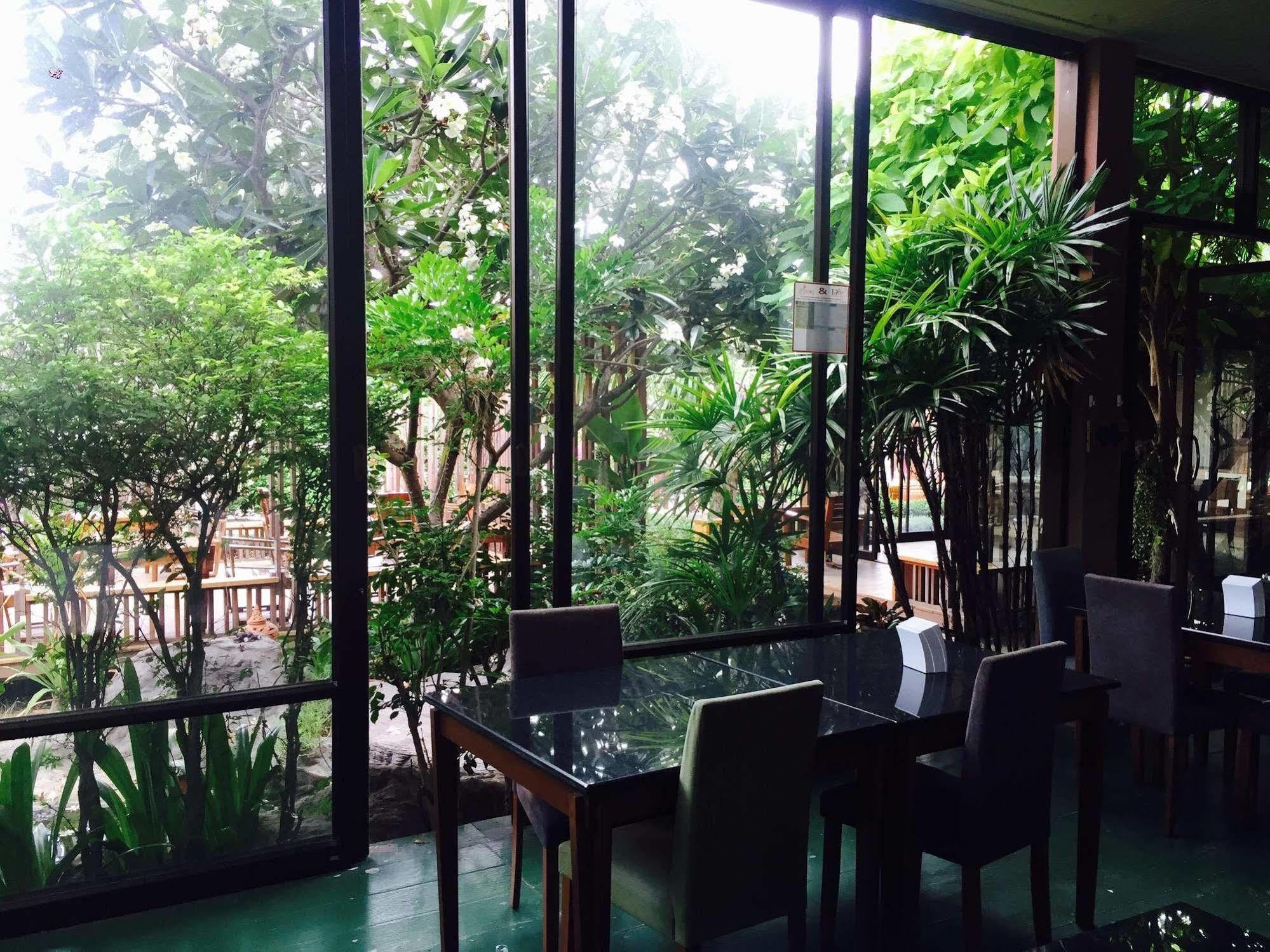 Huaymuang Apartment Ubon Ratchathani Bagian luar foto